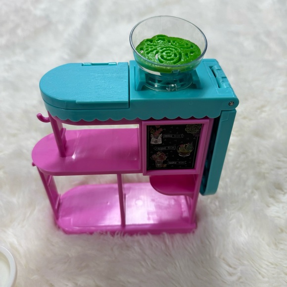 Barbie Florist Doll & Playset with Flower-Making Station - Picture 3 of 8